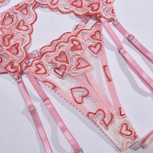 Cargar imagen en el visor de la galería, Latidos de Amor – Set de Lencería Rosa con Encaje de Corazones y Liguero