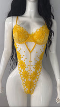 Cargar imagen en el visor de la galería, Sol de Magnolia | Body de Lencería Amarillo