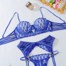 Cargar imagen en el visor de la galería, Zafiro Dorado – Set con Liguero, Aberturas y Detalles Dorados