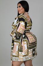 Load image into Gallery viewer, Vestido Estilo Versace con Cinturón – Talla Plus