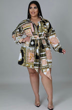Load image into Gallery viewer, Vestido Estilo Versace con Cinturón – Talla Plus