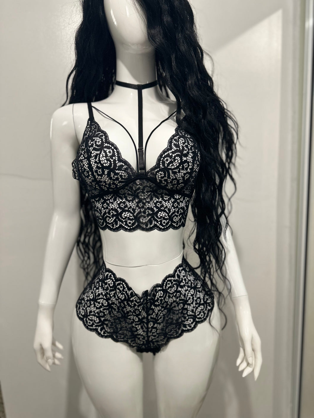 Aura – Set de Encaje Negro