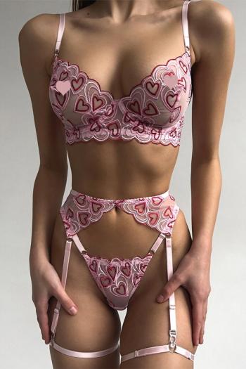 Latidos de Amor – Set de Lencería Rosa con Encaje de Corazones y Liguero