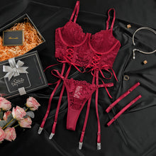 Load image into Gallery viewer, Dueña de la Noche - Set de Lencería Burgundy Elegante con Ligas y Encaje
