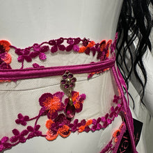 Cargar imagen en el visor de la galería, Fuchsia Orchid | Set de Lencería 3 Piezas
