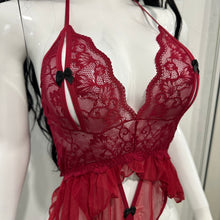 Load image into Gallery viewer, Seraphine Burgundy | Body de Lencería
